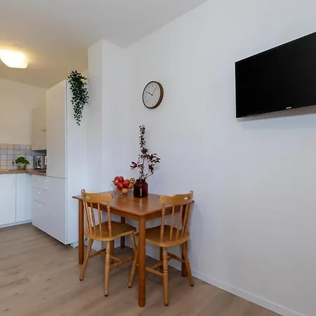 アパート Lea With Free Bikes *