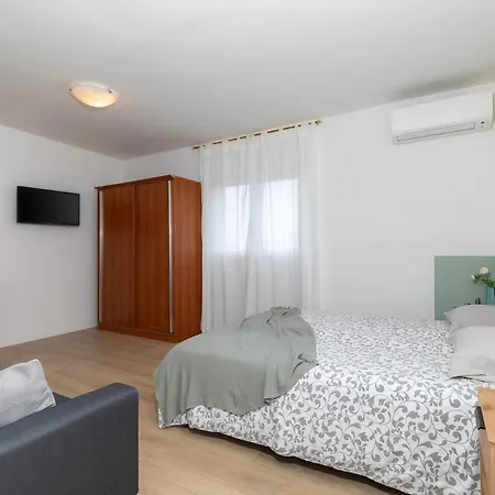 Apartamento Lea With Free Bikes Poreč